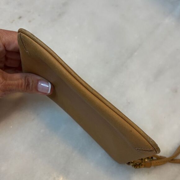 Coach Wristlet Bag Purse Smooth Leather tan Wallet Pouch Clutch - Picture 10 of 14
